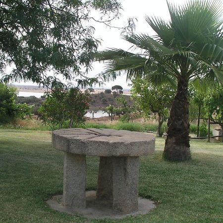 Monte Do Caneiro Mourao Bagian luar foto